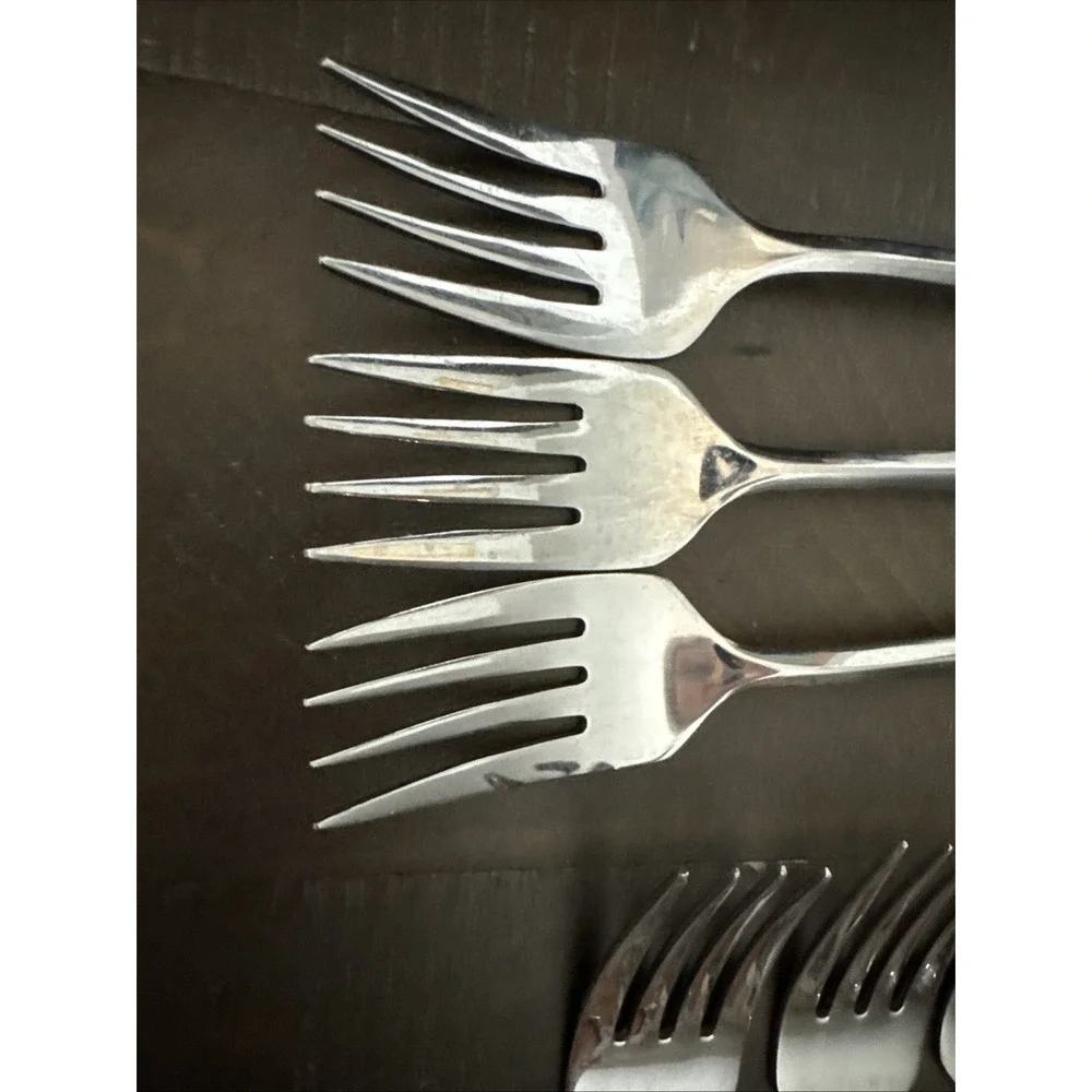 Reed and Barton Stainless Taos Korea Glossy Salad Forks Set Of 6